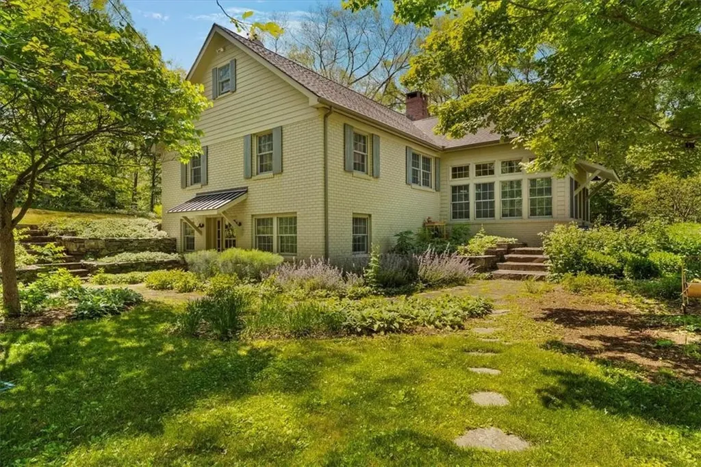 52 Todd Hill Road Poughkeepsie NY 12603