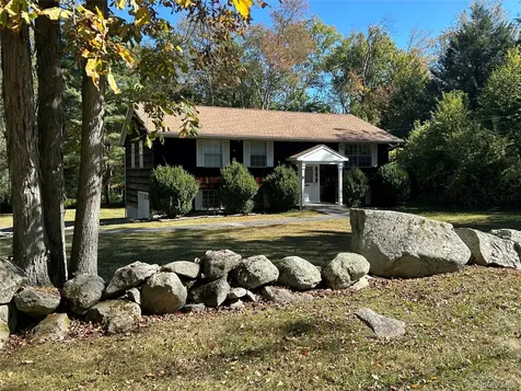 8 Center Road Carmel NY 10512