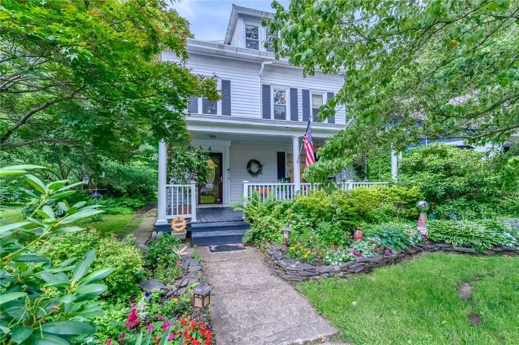 4 N Jefferson Avenue Catskill NY 12414