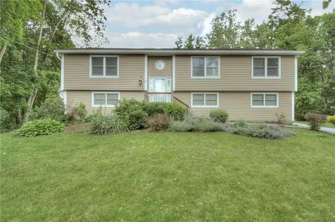 8 Jmae Circle Dover Plains NY 12522