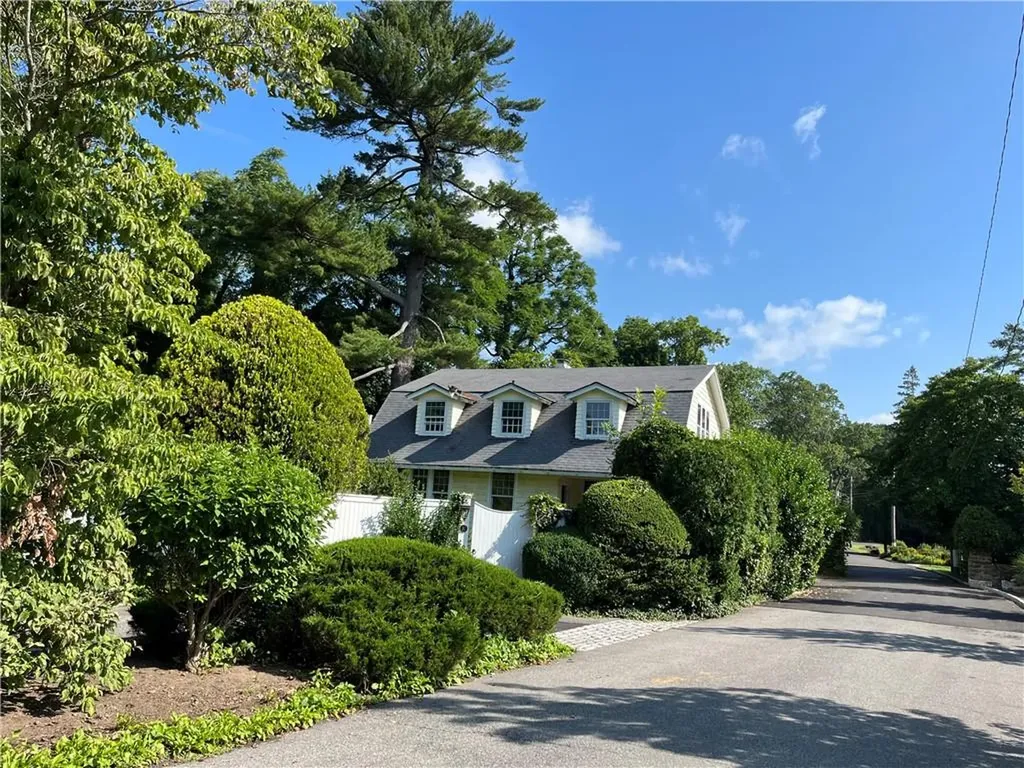 30 Premium Point New Rochelle NY 10801
