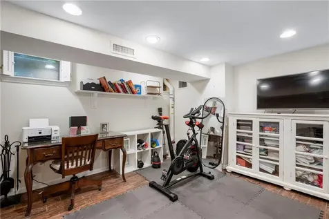 79 Lakeview Avenue Scarsdale NY 10583