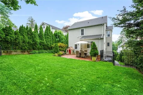 79 Lakeview Avenue Scarsdale NY 10583