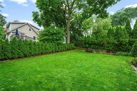 79 Lakeview Avenue Scarsdale NY 10583