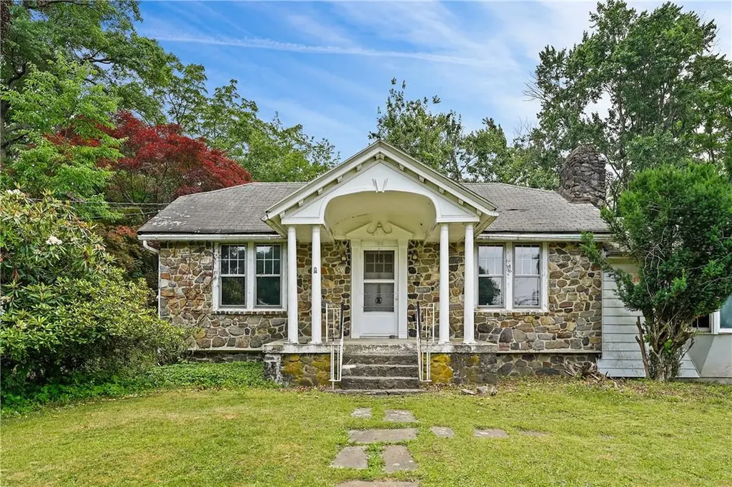 124 Bannon Avenue Buchanan NY 10511