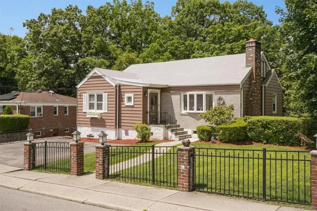 51 Berkshire Road Yonkers NY 10710