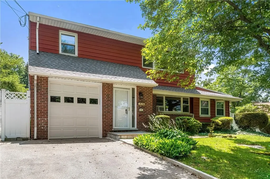 10 Kingsley Drive Yonkers NY 10710