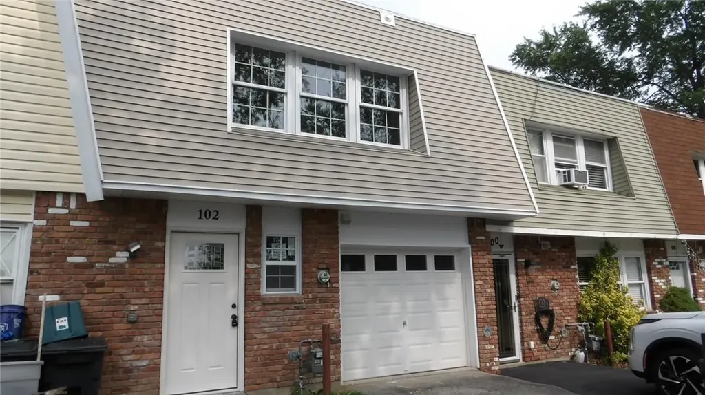 102 Patio Road Middletown NY 10941