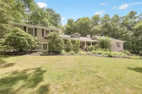 8 Macaulay Road Katonah NY 10536