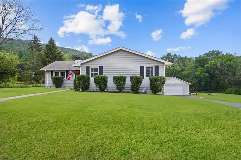90 Upper Road Middletown NY 10940