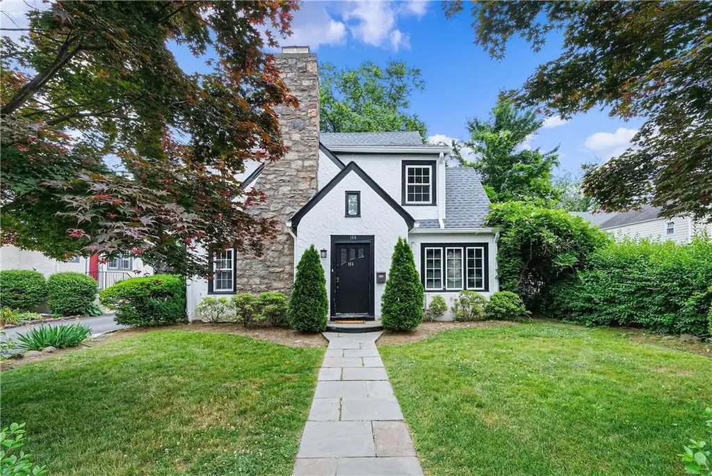 164 Nelson Road Scarsdale NY 10583
