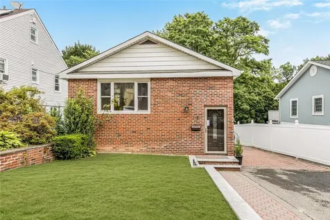 198 Rockne Road Yonkers NY 10701
