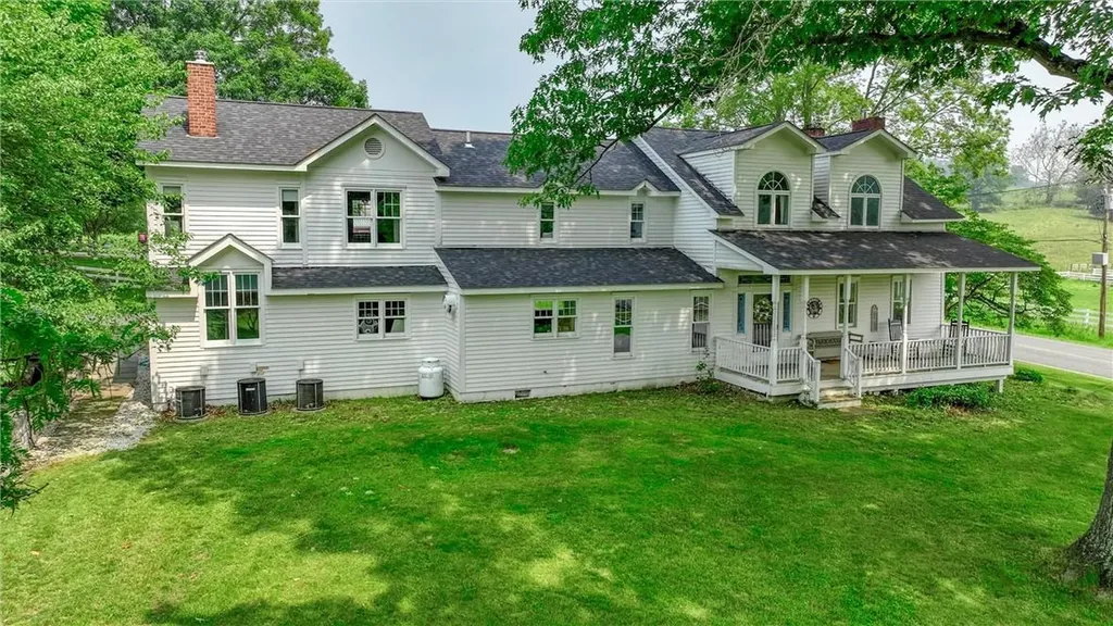 75 Bailey Road New Hampton NY 10958