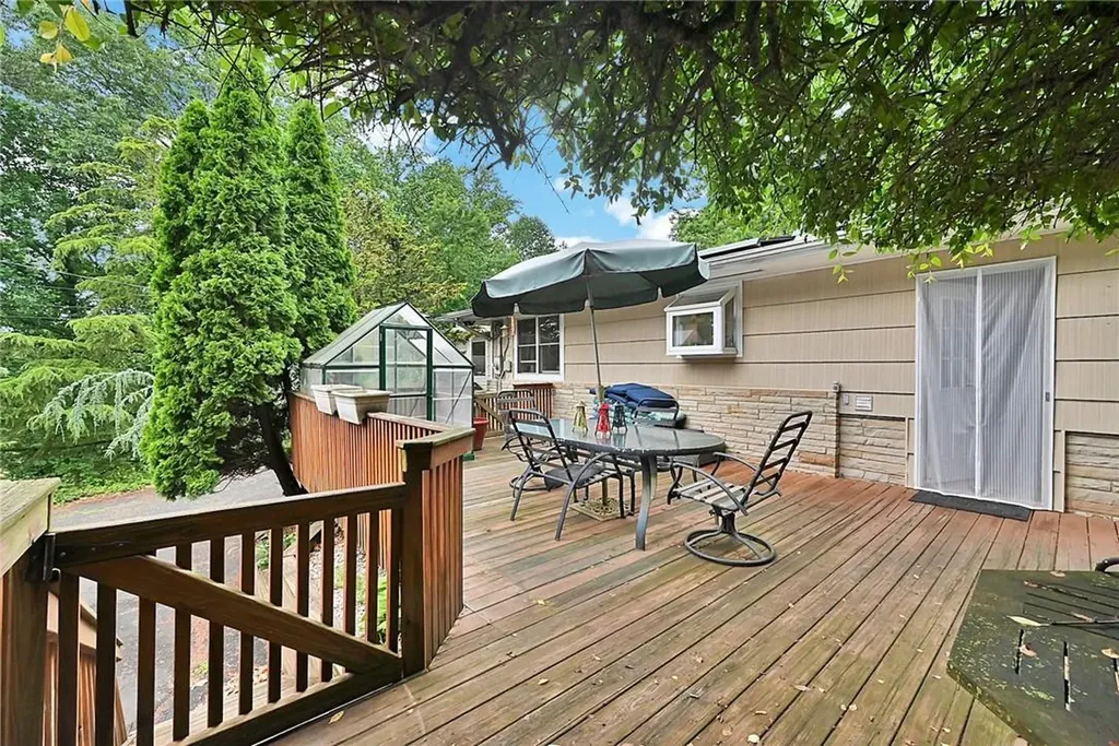 100 Hempstead Road Spring Valley NY 10977
