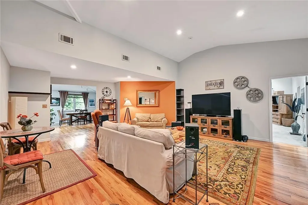 100 Hempstead Road Spring Valley NY 10977