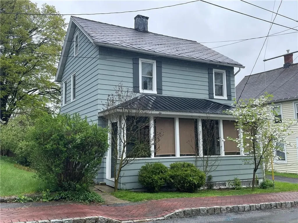 13 John Street Warwick NY 10990