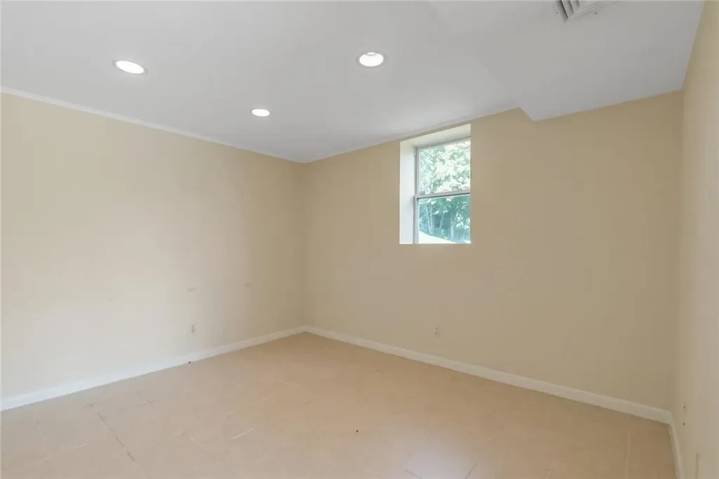 13 Dock Pathway New Rochelle NY 10801