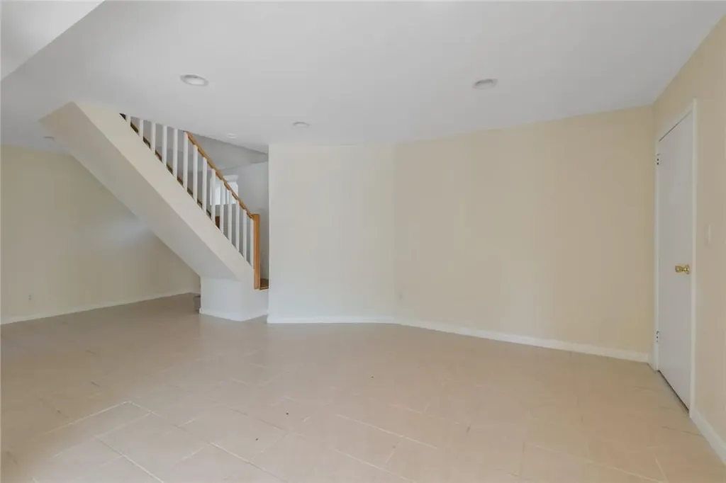 13 Dock Pathway New Rochelle NY 10801