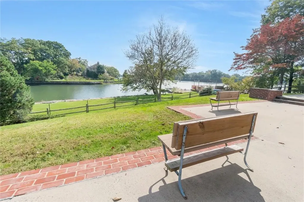 13 Dock Pathway New Rochelle NY 10801