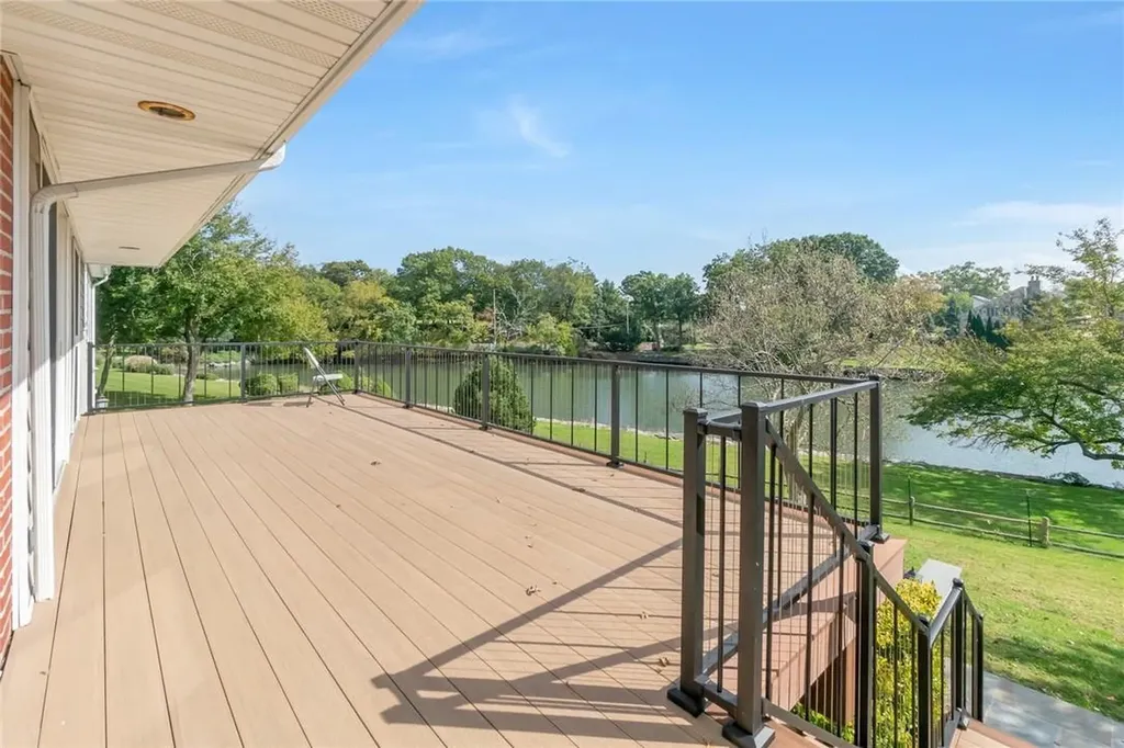 13 Dock Pathway New Rochelle NY 10801