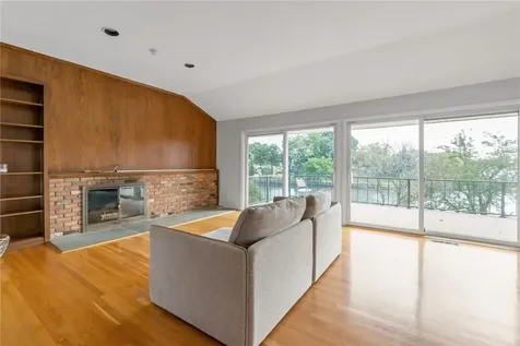 13 Dock Pathway New Rochelle NY 10801