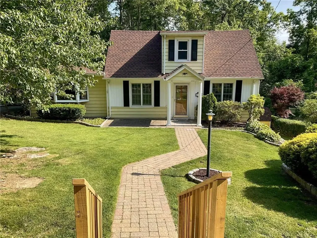 13 Hickory Drive Mahopac NY 10541