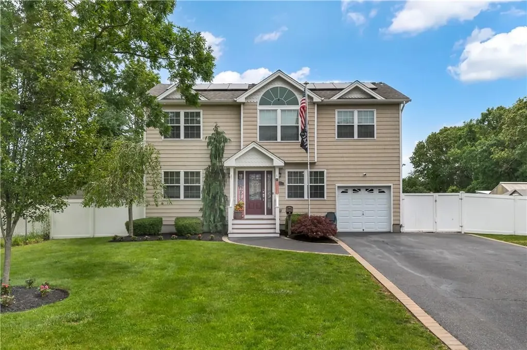 80 Manhattan Boulevard Islip Terrace NY 11752