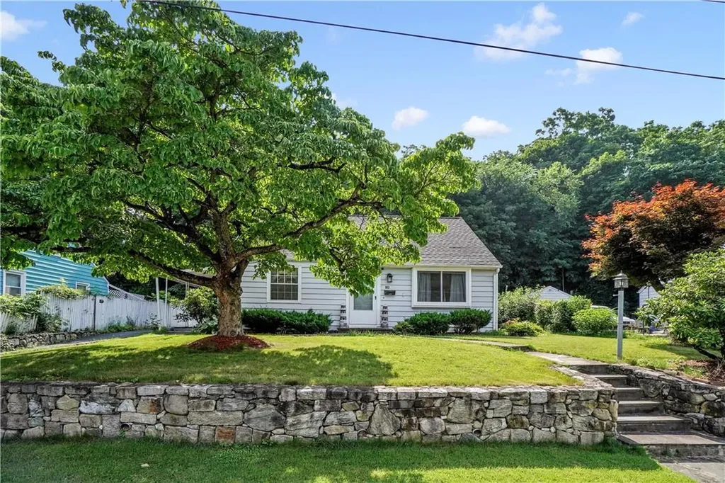 853 King Street Peekskill NY 10566