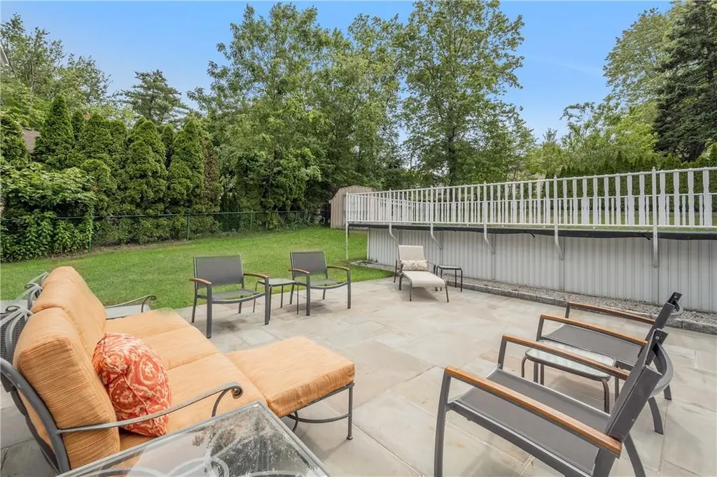 3 Berkley Lane Rye Brook NY 10573