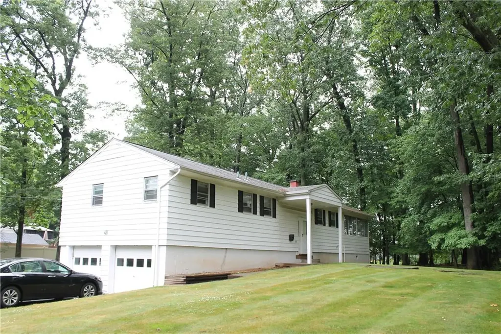 2 Bull Run West Nyack NY 10994