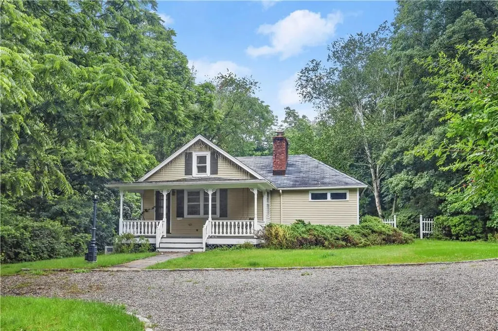 2 Banks Farm Road Bedford NY 10506