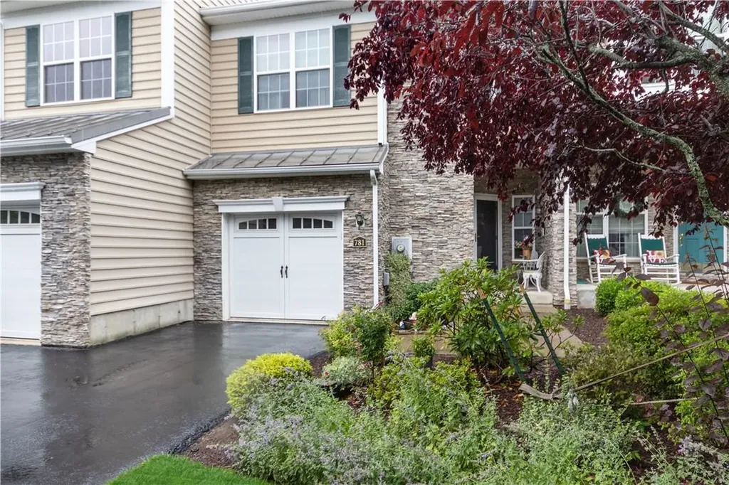 781 Huntington Drive Fishkill NY 12524