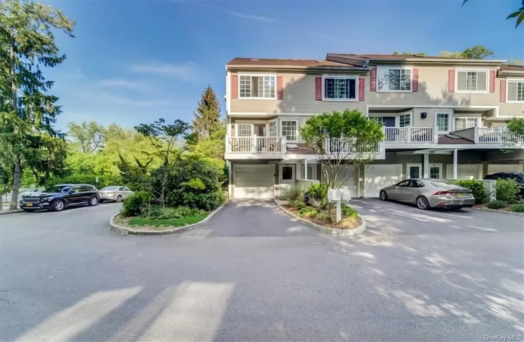 506 Park Ridge Lane White Plains NY 10603
