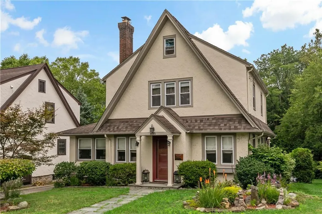 835 Harmon Drive Mamaroneck NY 10543