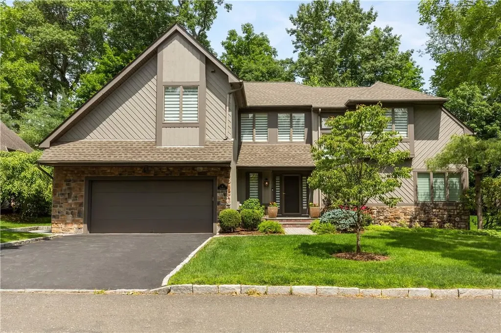 6 Woodhollow Road White Plains NY 10605