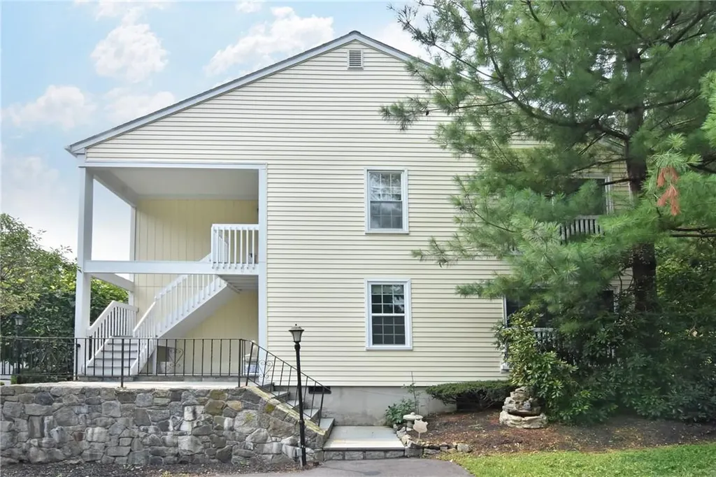 352 Carroll Close Tarrytown NY 10591