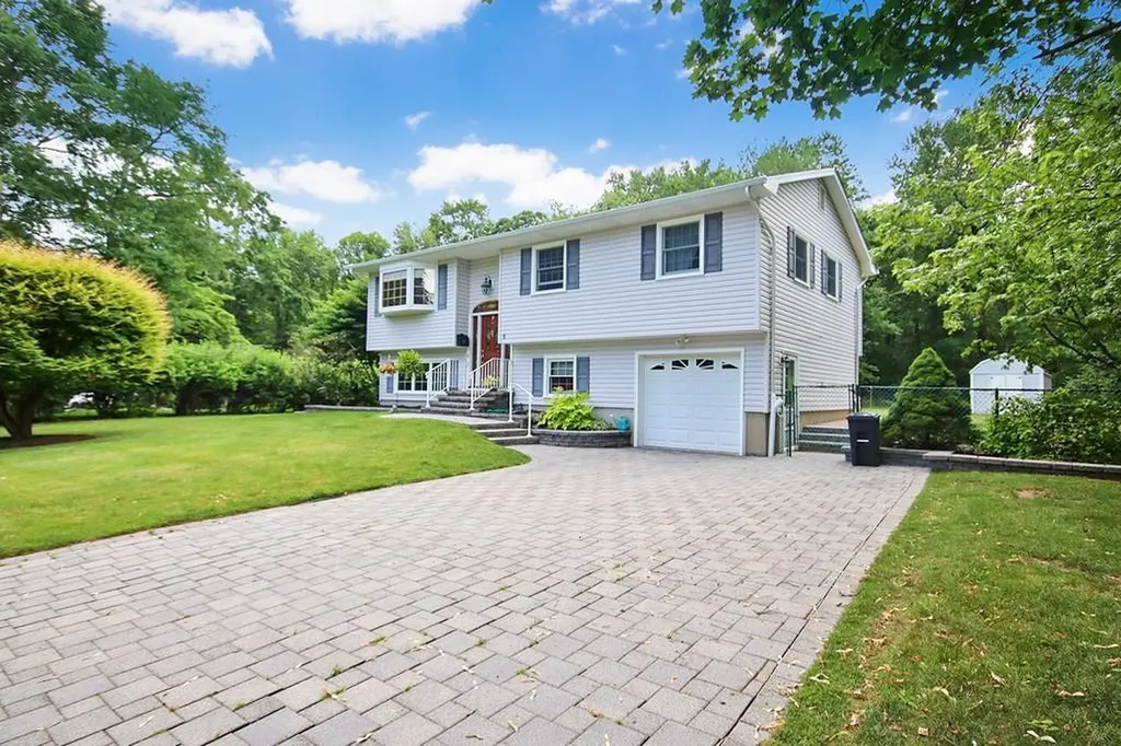 6 Moorea Court Garnerville NY 10923