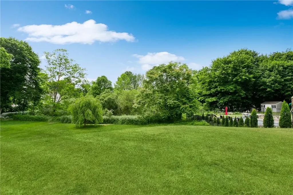 16 Chambers Drive Baldwin Place NY 10505