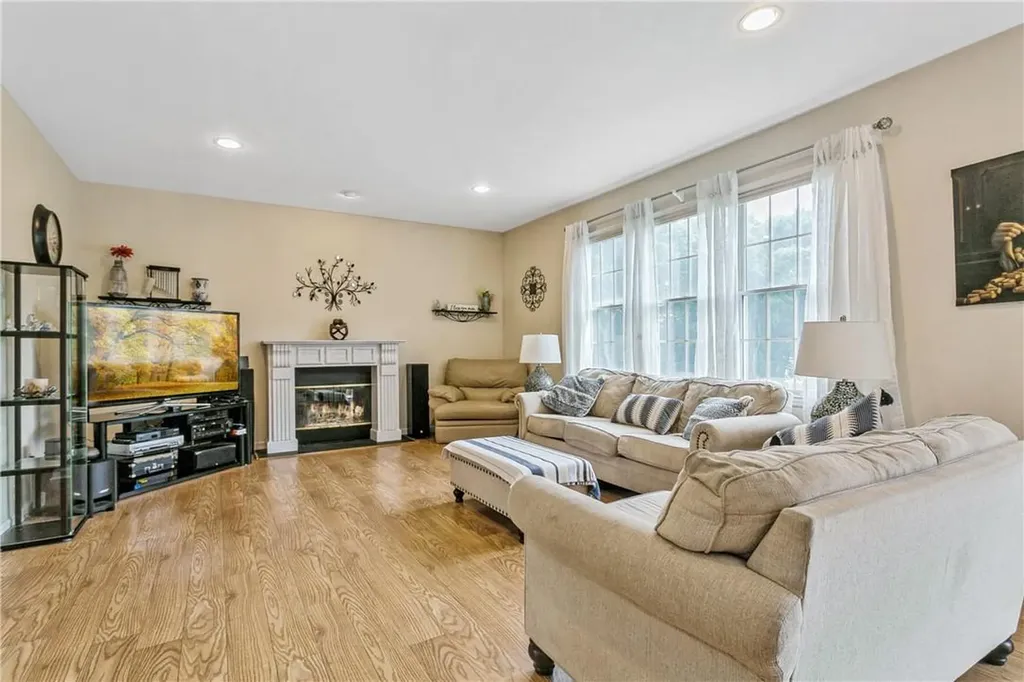 16 Chambers Drive Baldwin Place NY 10505
