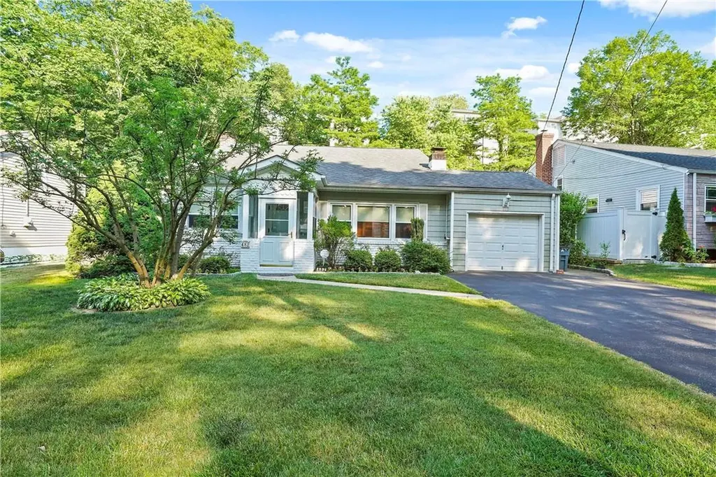 482 Midland Avenue Yonkers NY 10704