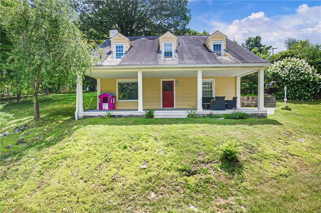 54 Lakeview Drive Mahopac NY 10541