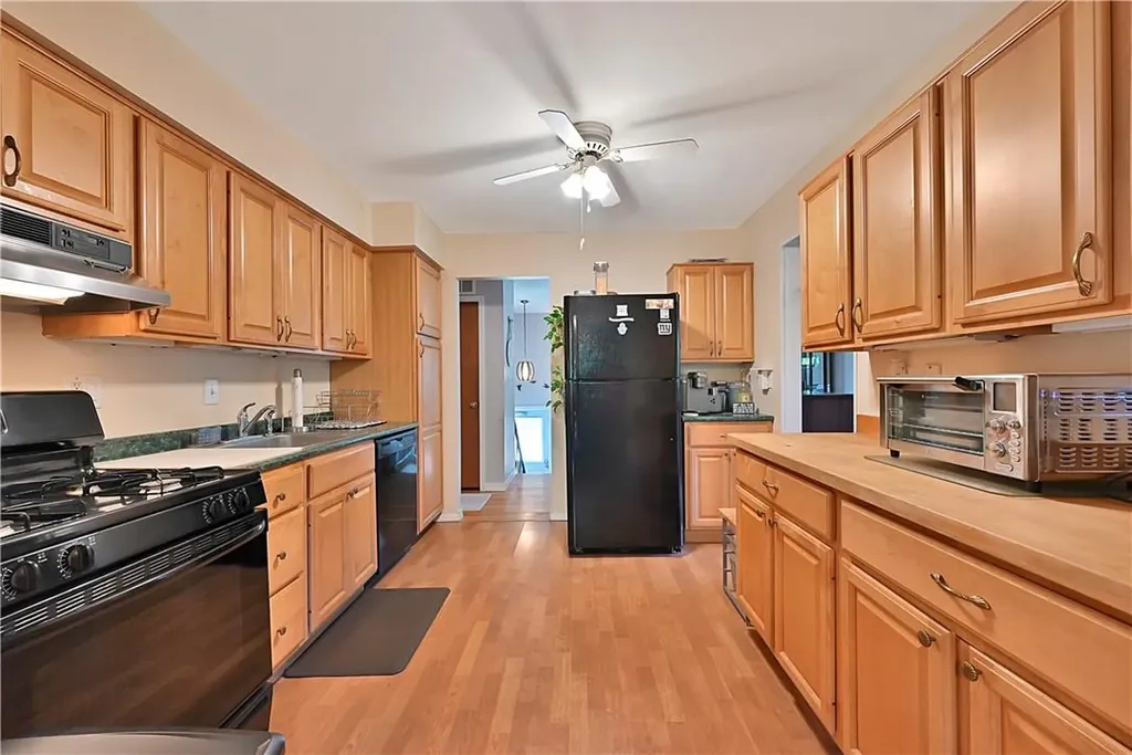 9 Van Terrace Sparkill NY 10976