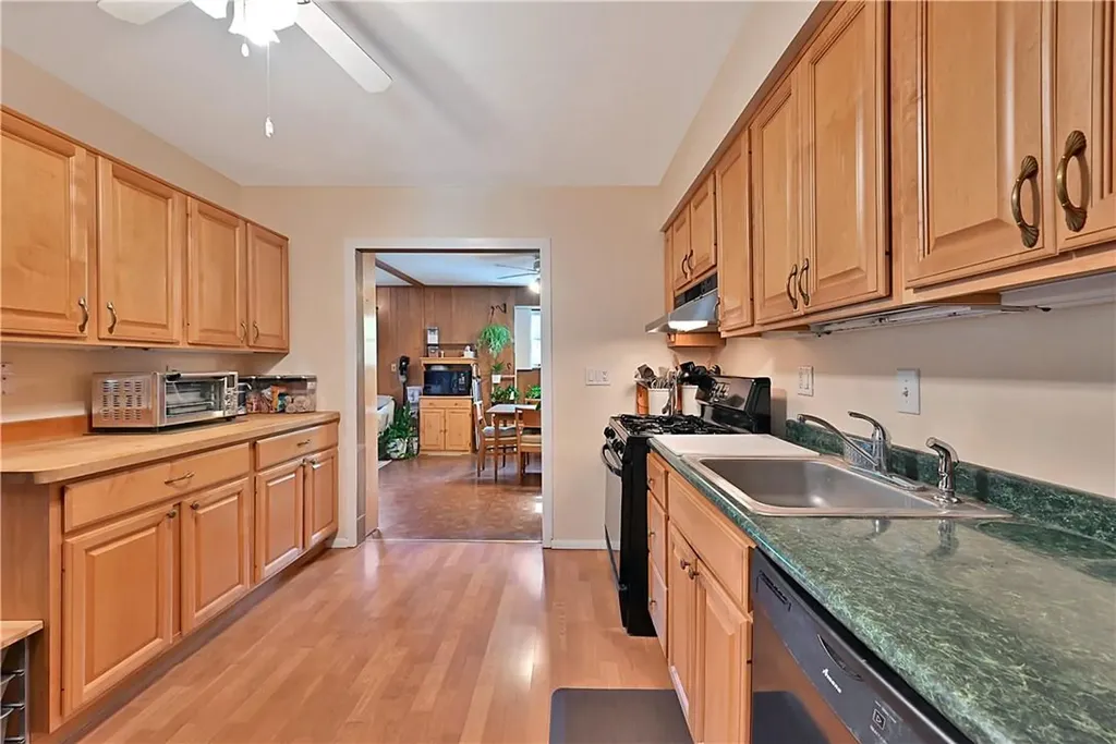 9 Van Terrace Sparkill NY 10976