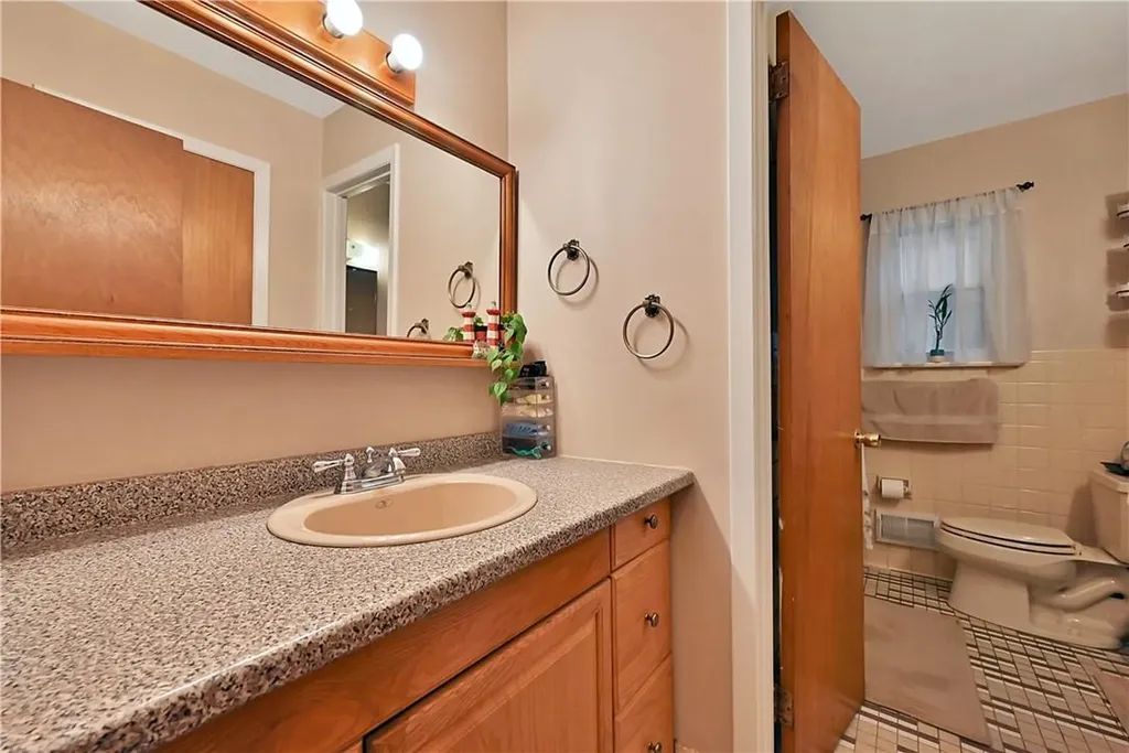9 Van Terrace Sparkill NY 10976