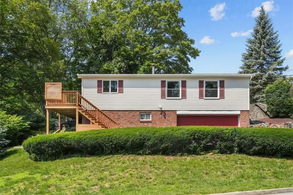 2 Beverly Lane Peekskill NY 10566