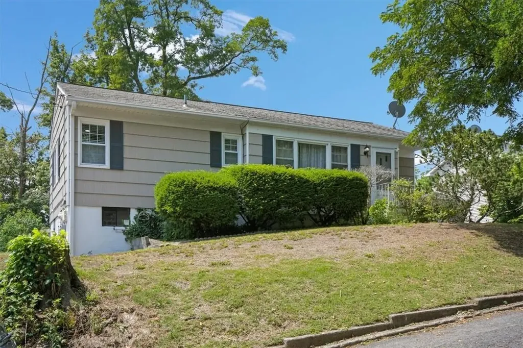 15 Still Court Ossining NY 10562