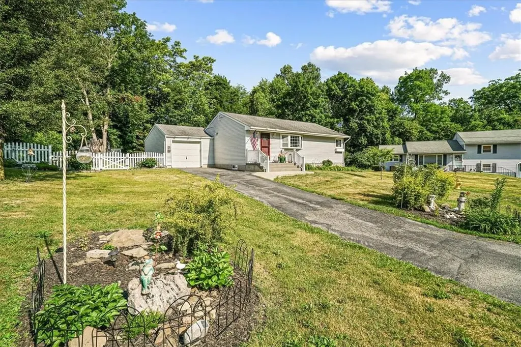 31 Ellison Drive New Windsor NY 12553