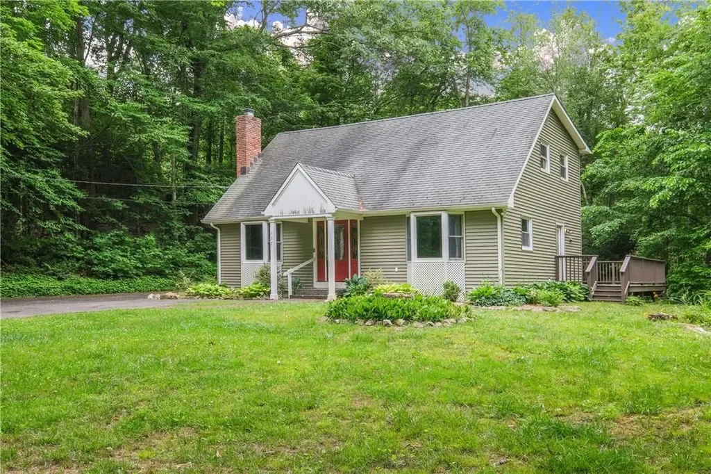137 Slater Road Patterson NY 12563
