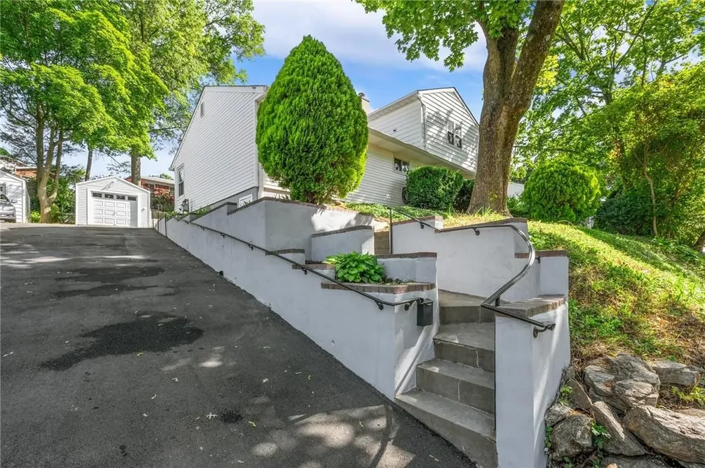 353 Palmer Road Yonkers NY 10701