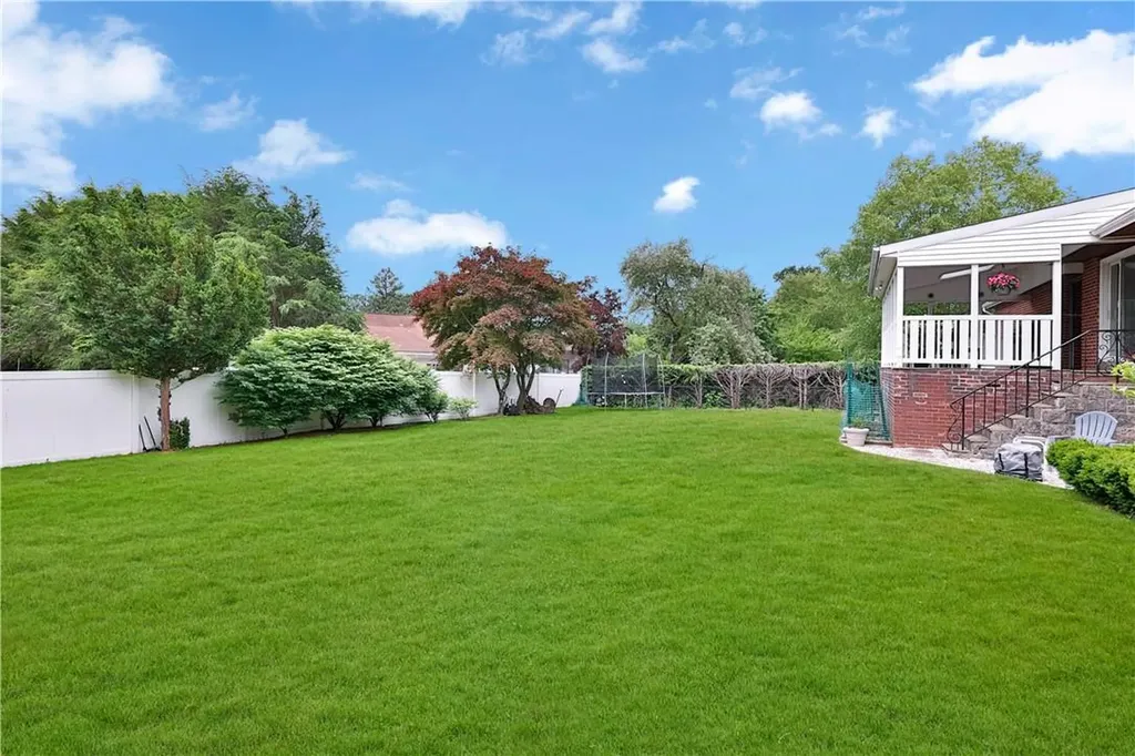 4 Clover Road Valhalla NY 10595